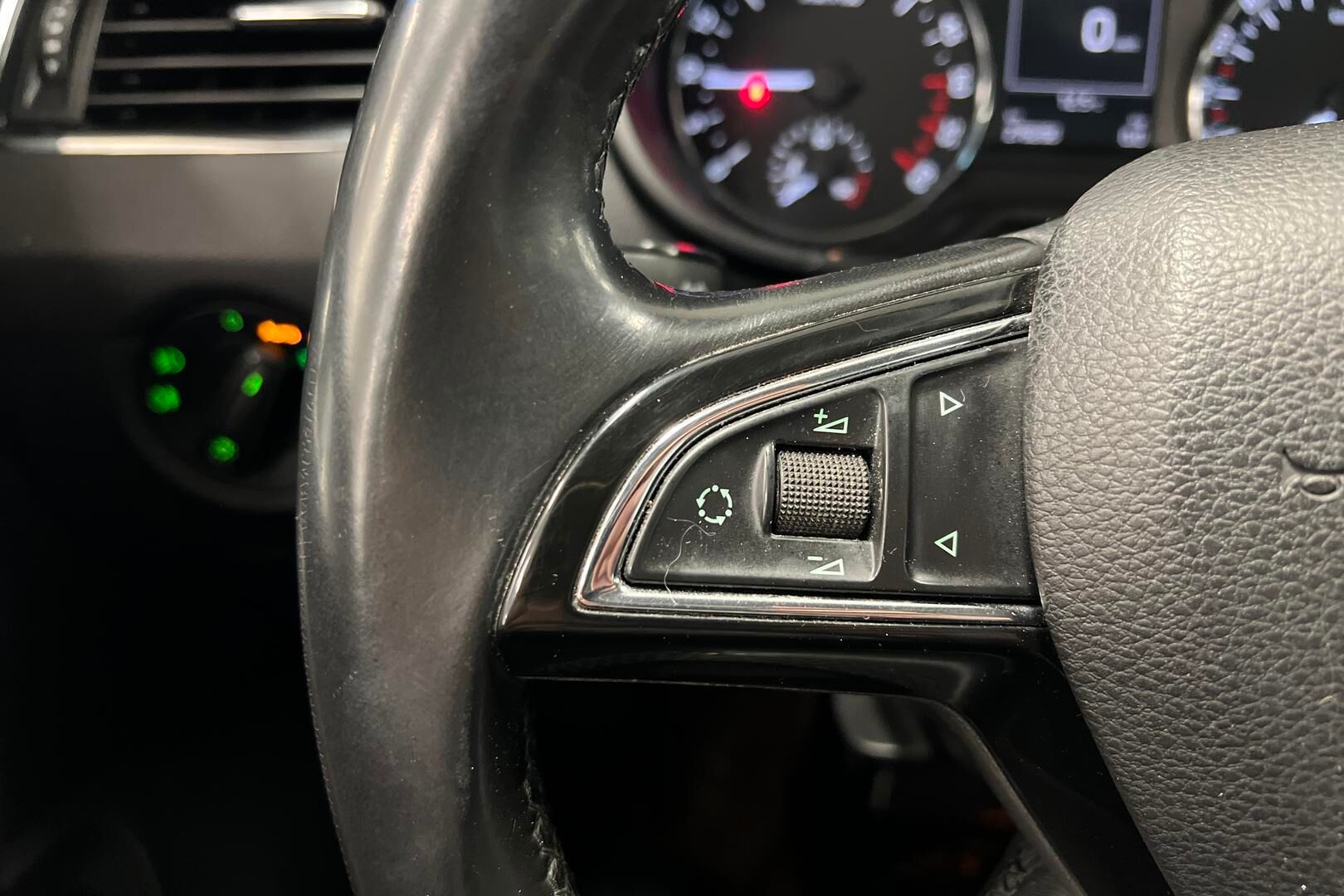 Skoda Octavia iso kuva 16