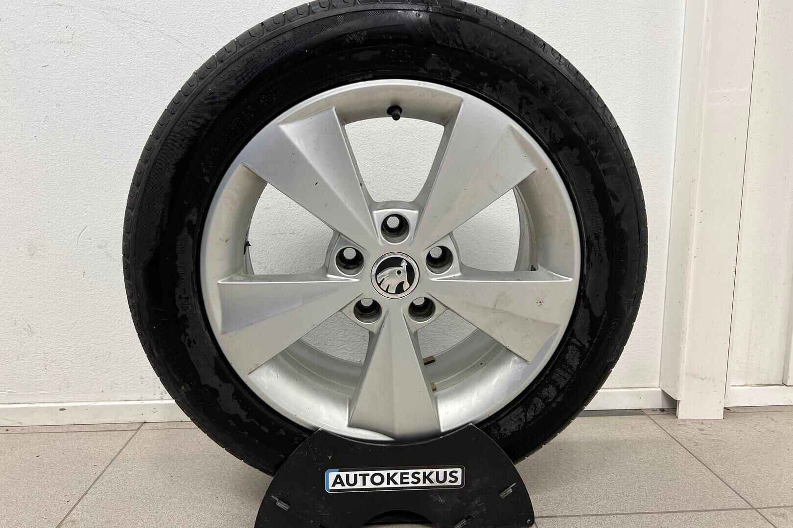 Skoda Octavia iso kuva 20