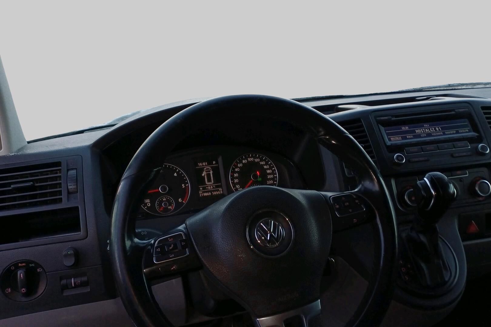 Volkswagen Transporter iso kuva 2