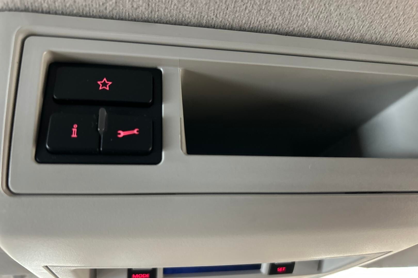 Volkswagen Transporter iso kuva 16