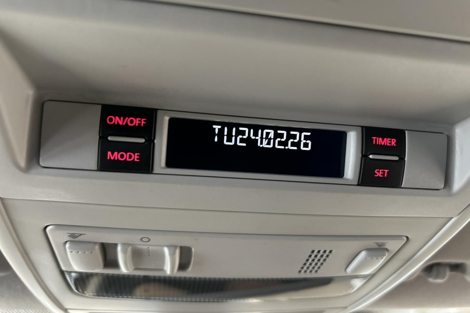 Volkswagen Transporter iso kuva 17