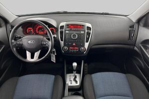 Kia cee'd esikatselu 9