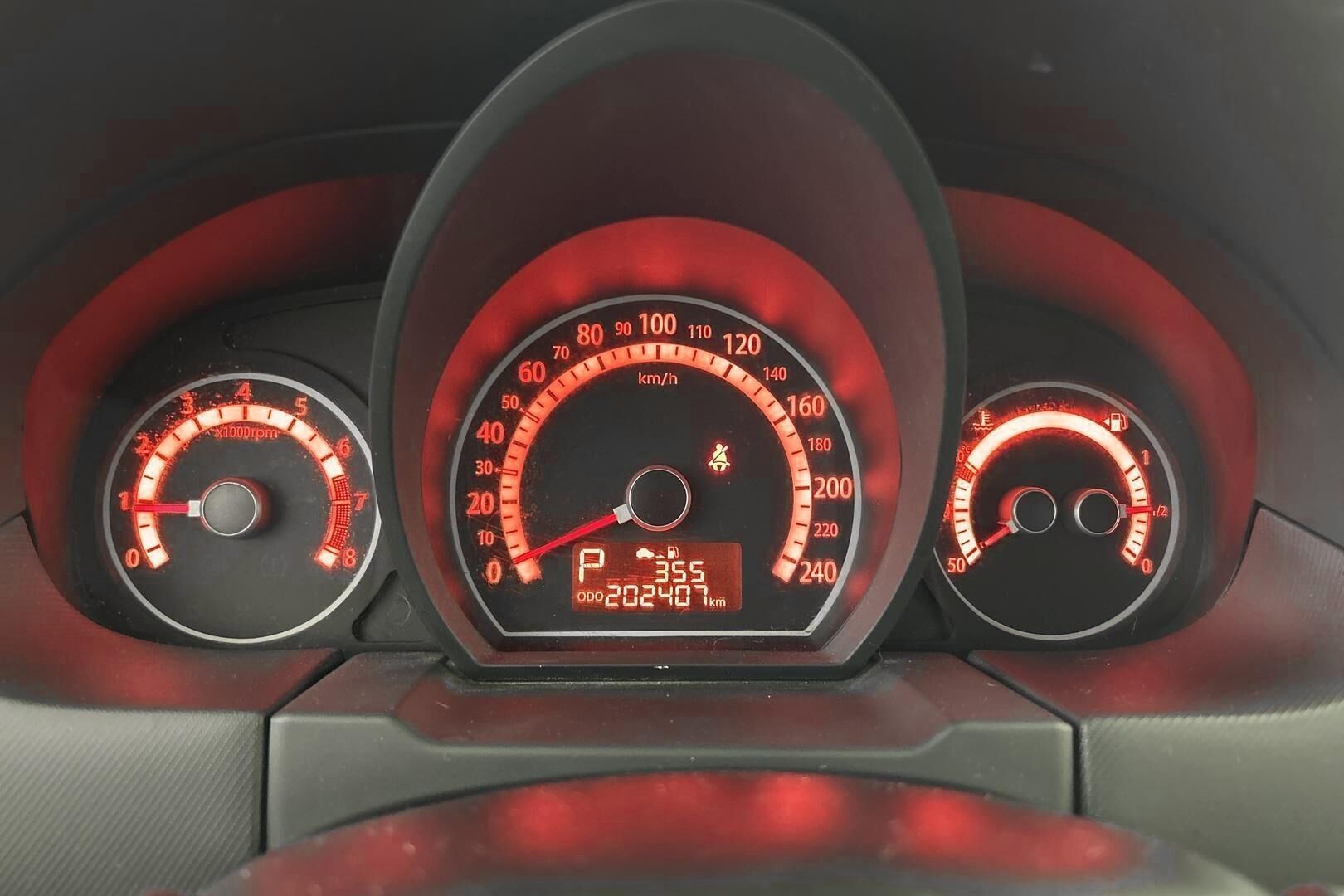 Kia cee'd iso kuva 13