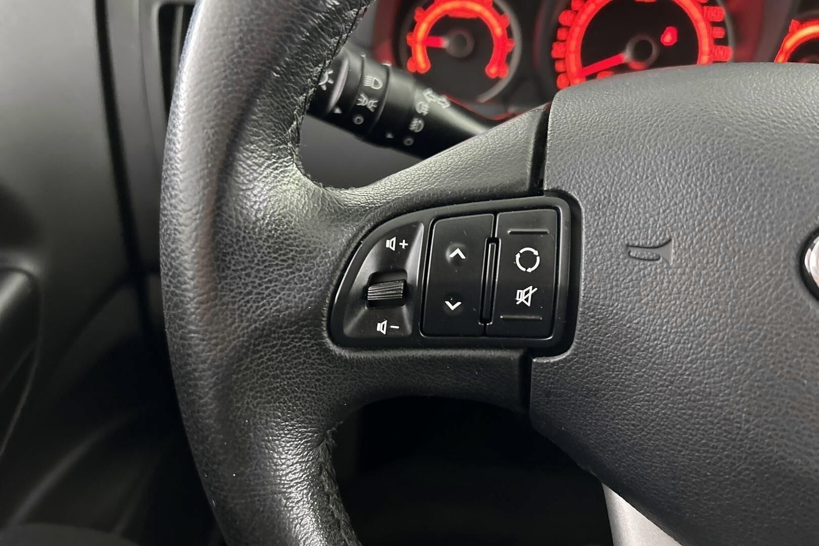 Kia cee'd iso kuva 15