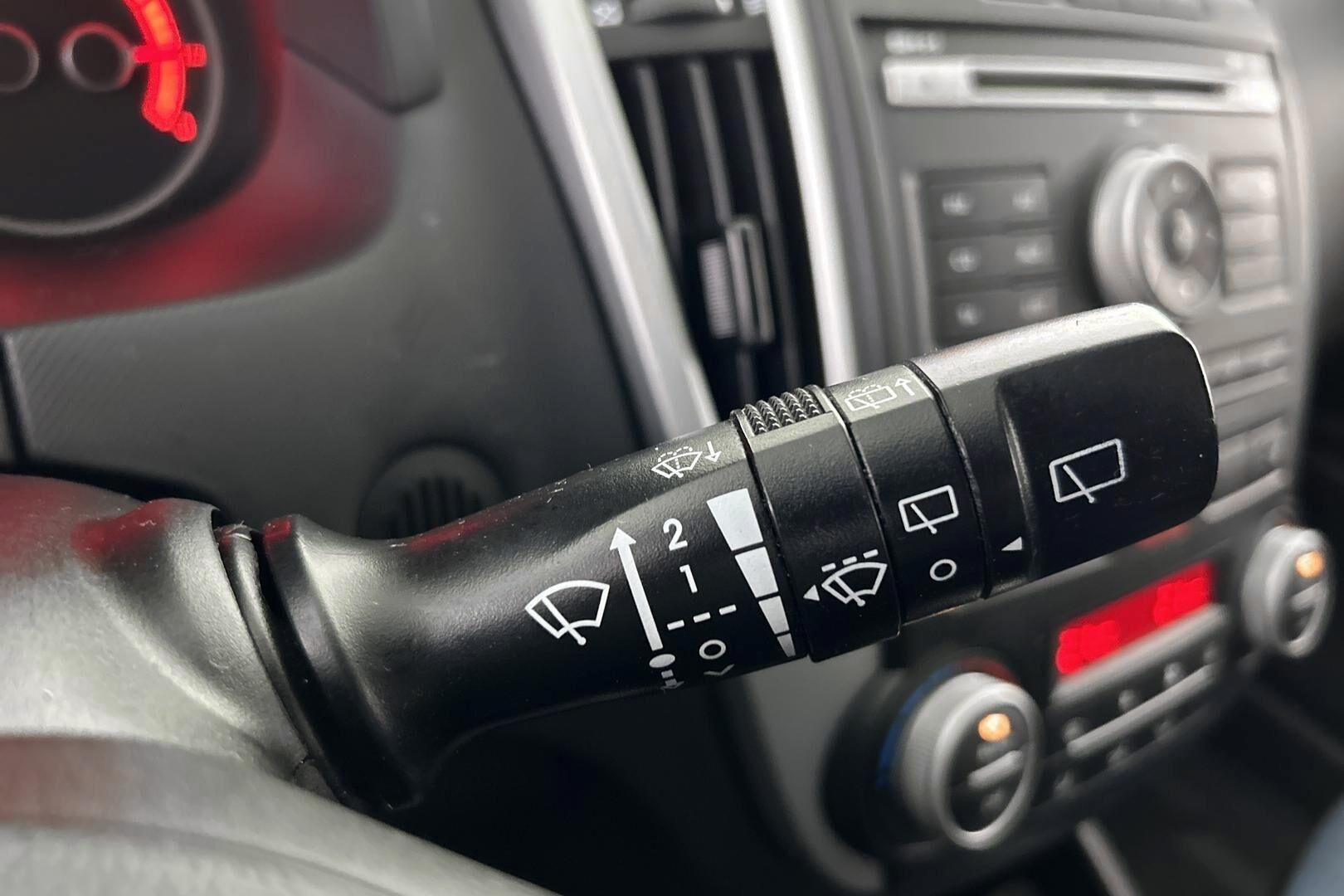 Kia cee'd iso kuva 17