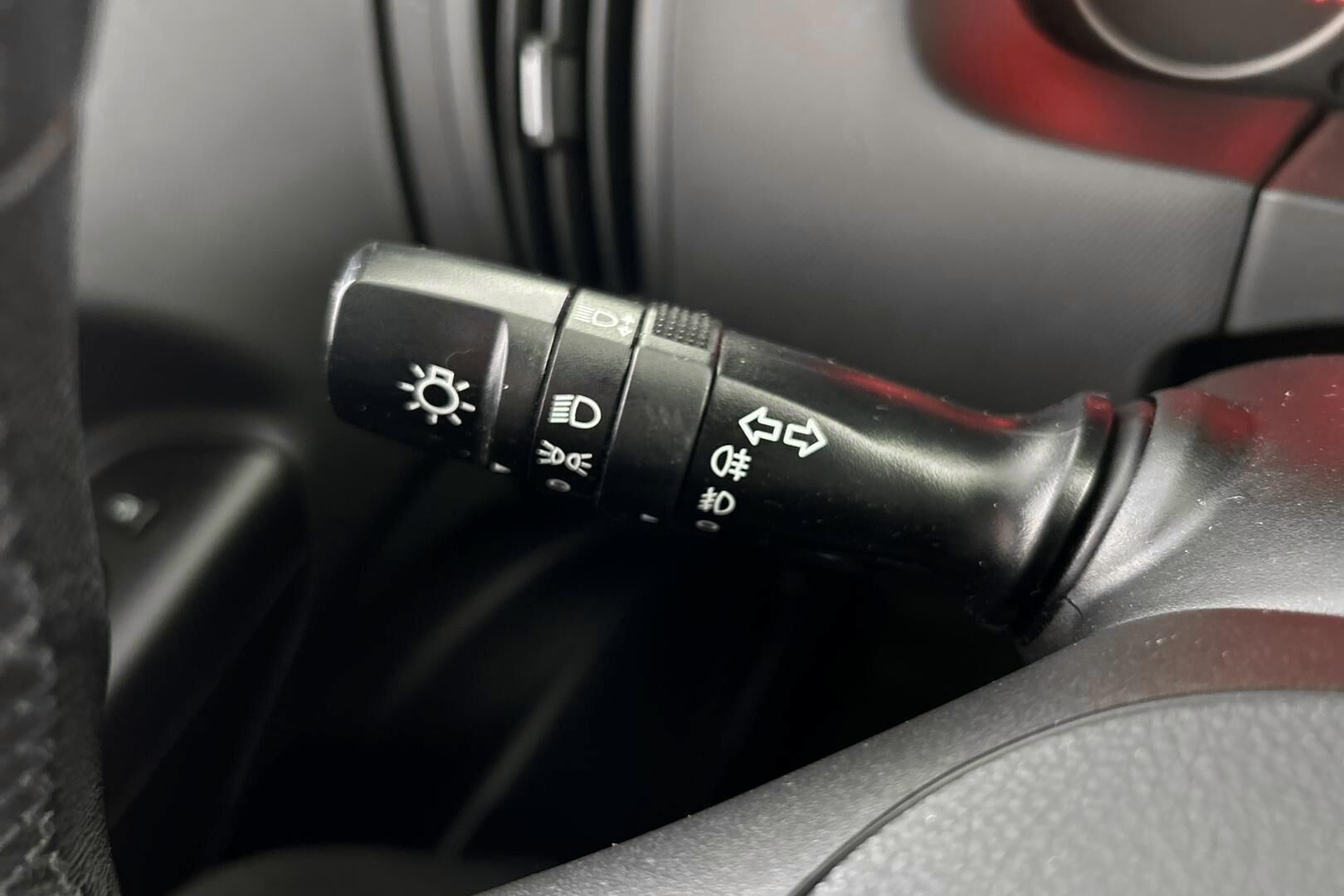 Kia cee'd iso kuva 18