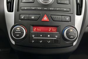 Kia cee'd esikatselu 21