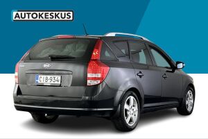 Kia cee'd esikatselu 25