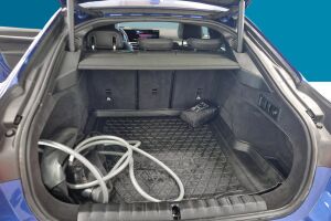 BMW i4 esikatselu 11