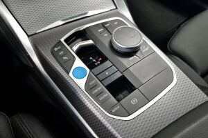 BMW i4 esikatselu 16