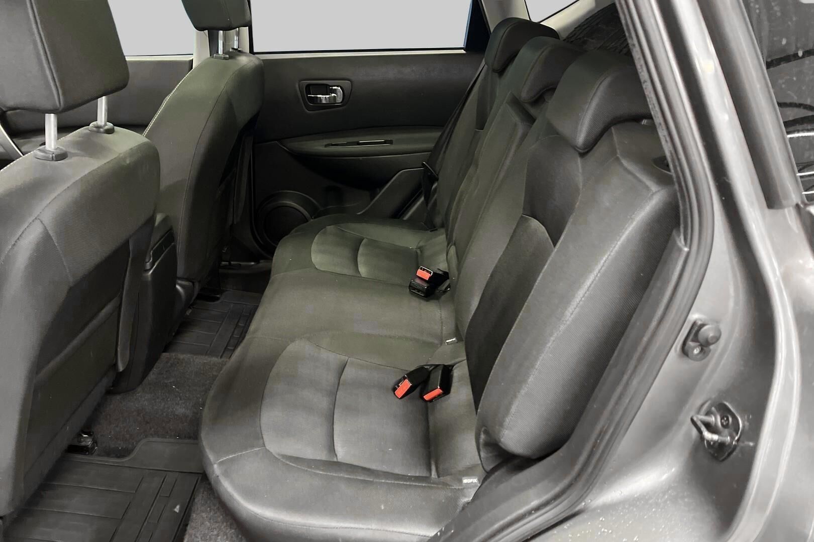 Nissan Qashqai iso kuva 10