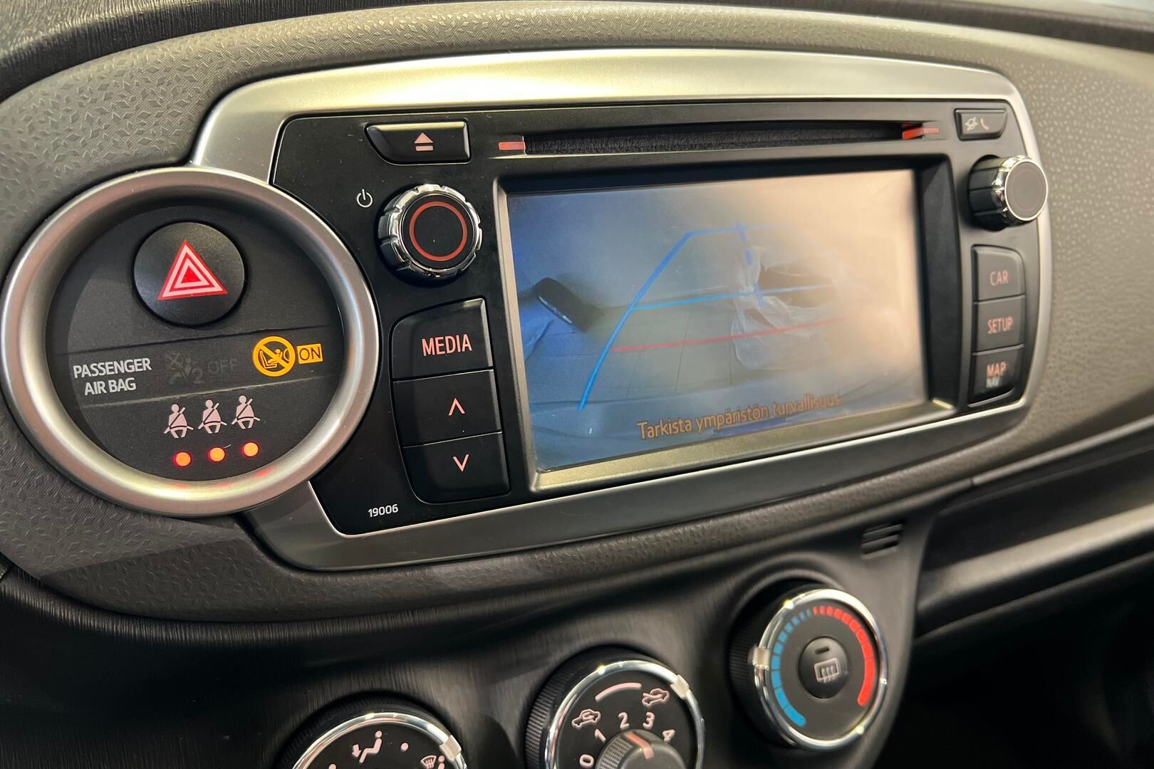 Toyota Yaris iso kuva 21