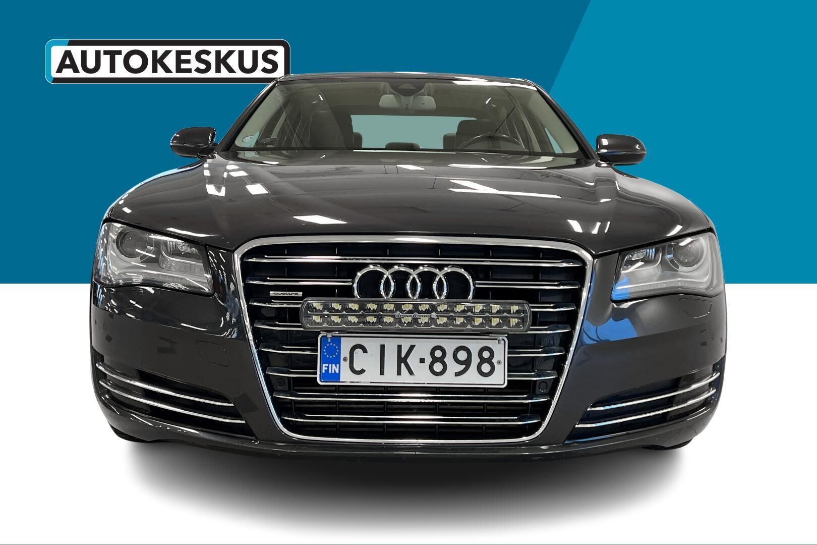 Audi A8 iso kuva 2