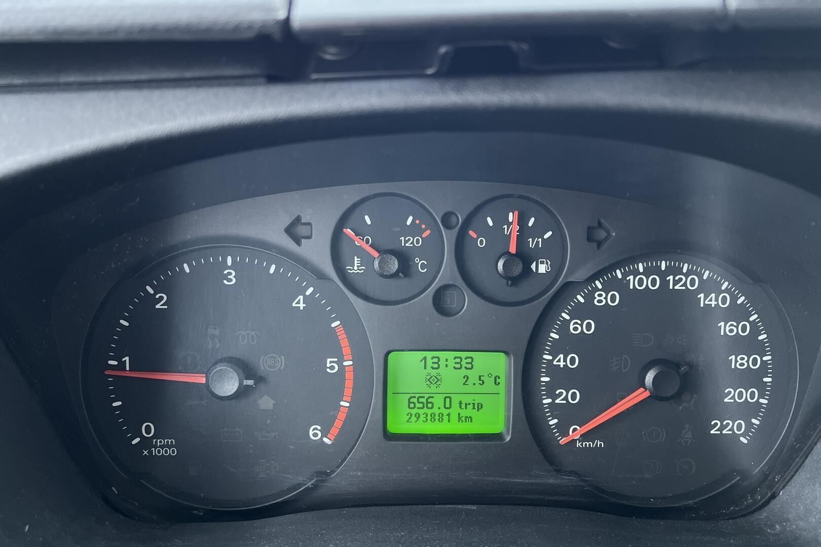 Ford Transit iso kuva 13