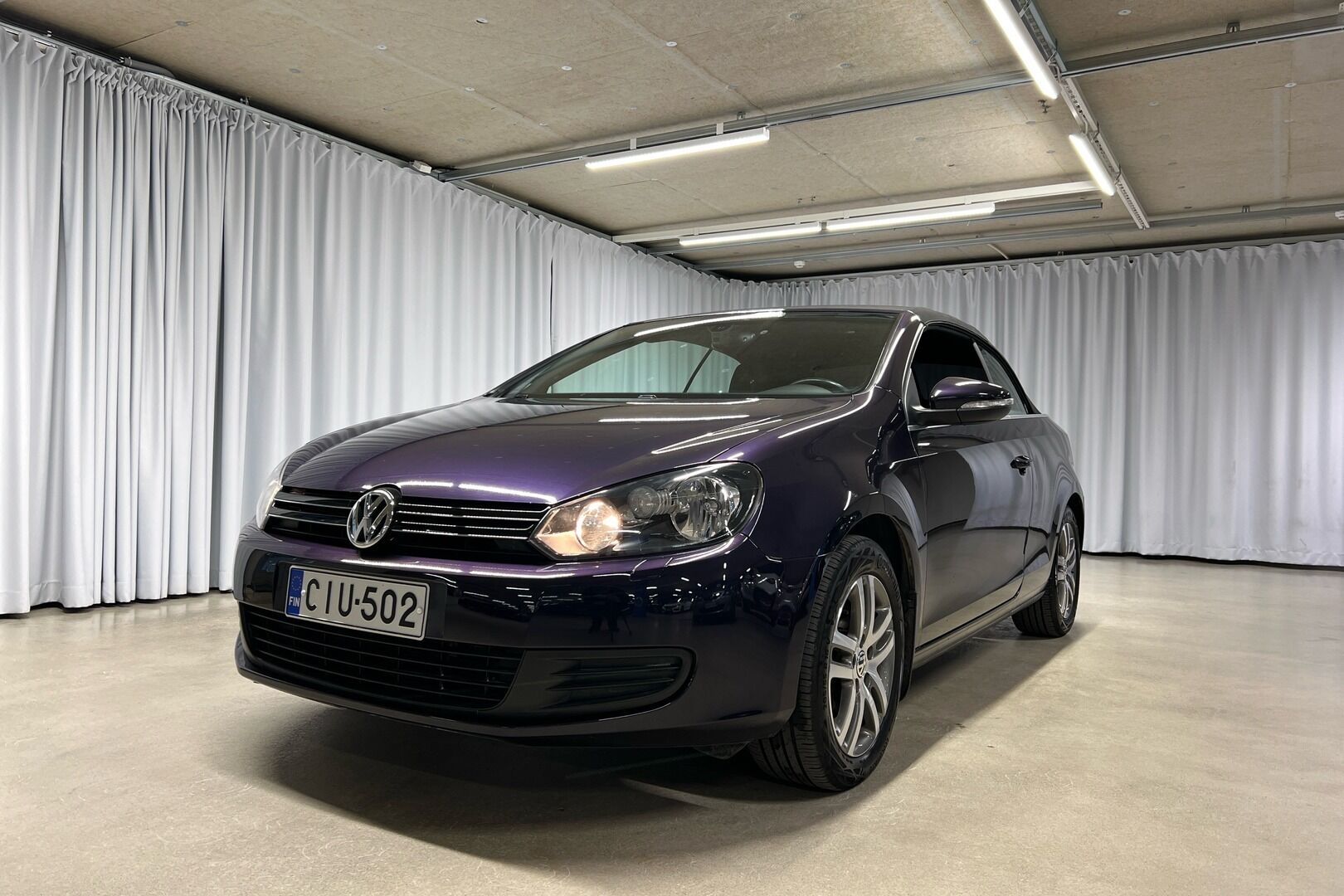 Volkswagen Golf iso kuva 12