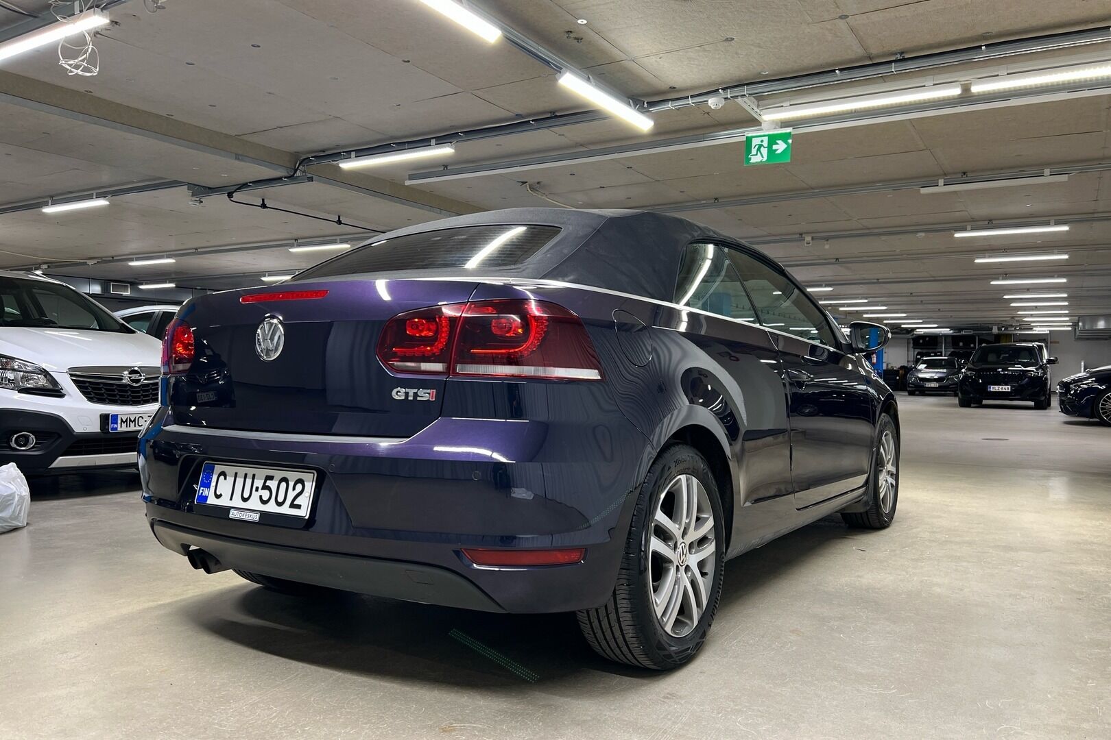 Volkswagen Golf iso kuva 14