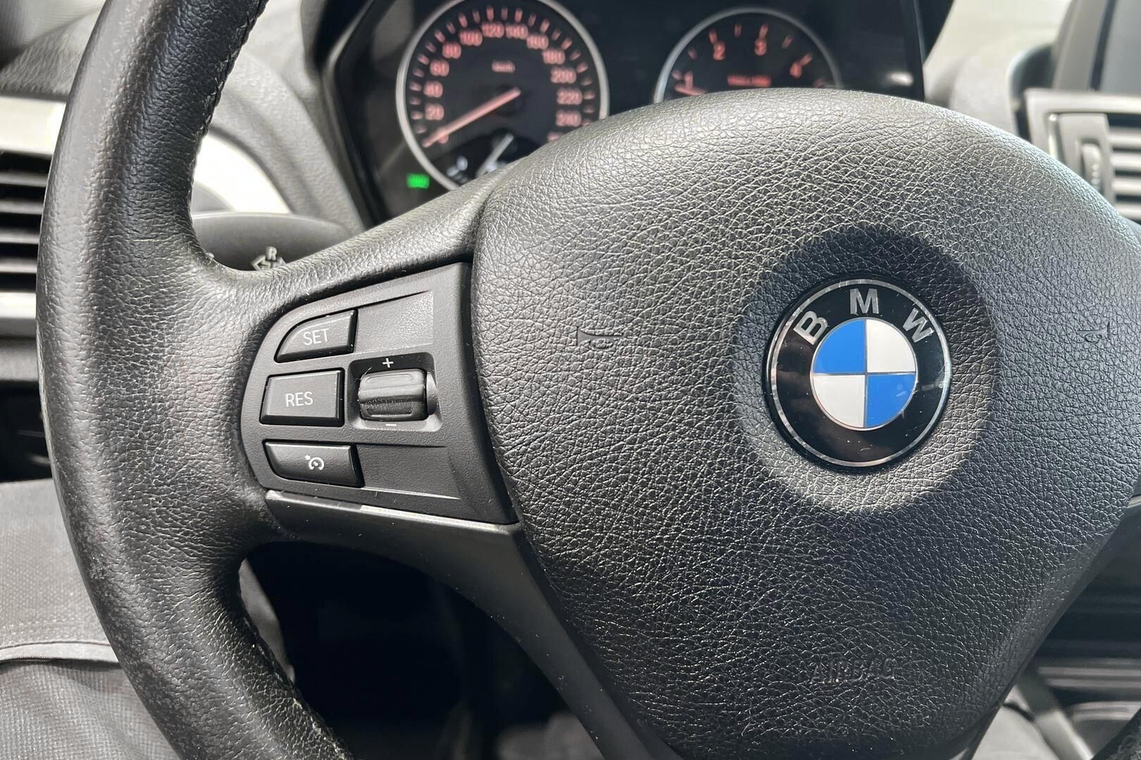 BMW 1-sarja iso kuva 23