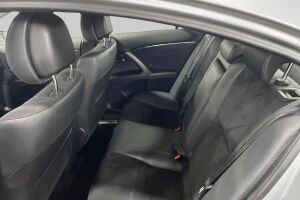 Toyota Avensis esikatselu 9