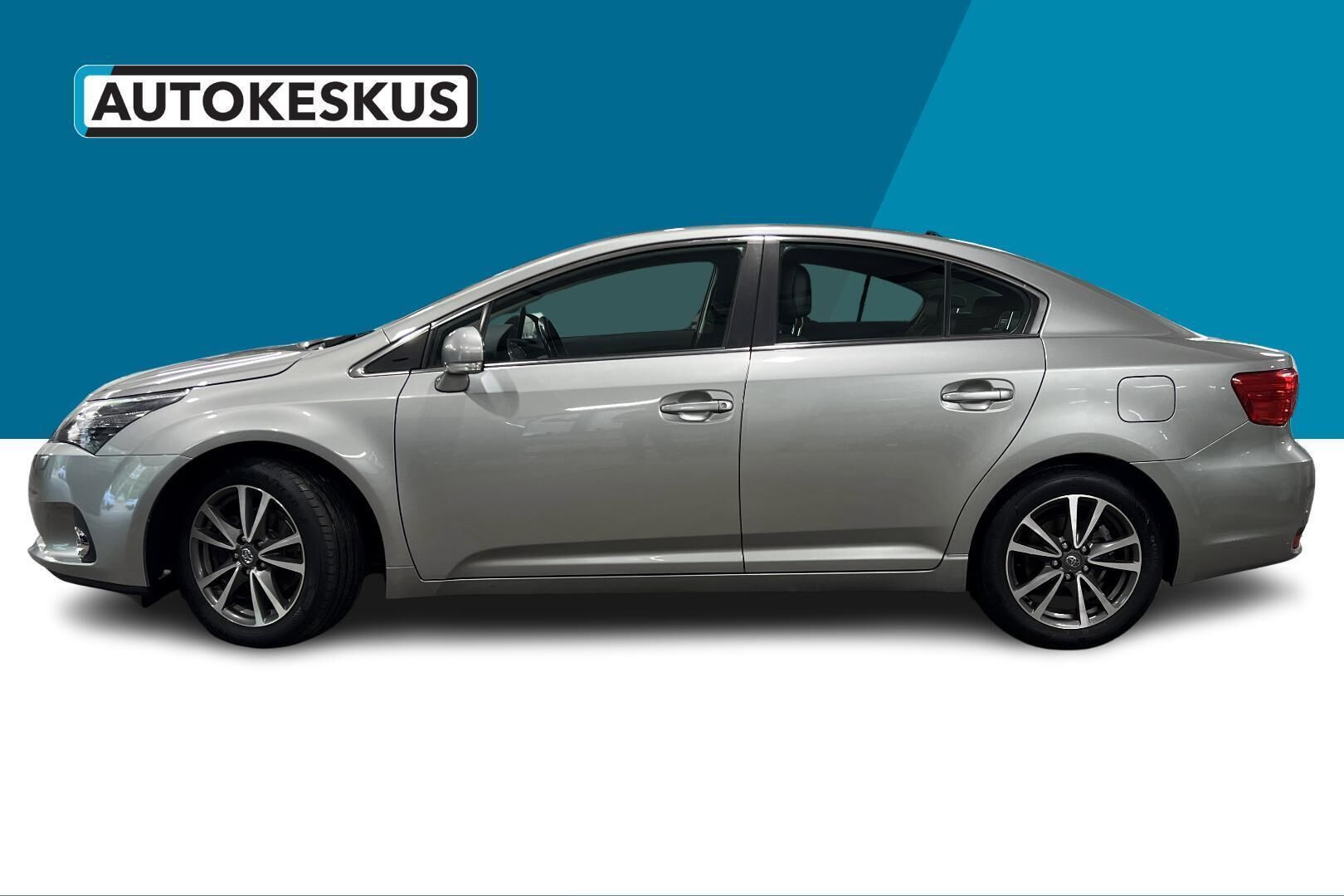 Toyota Avensis iso kuva 8