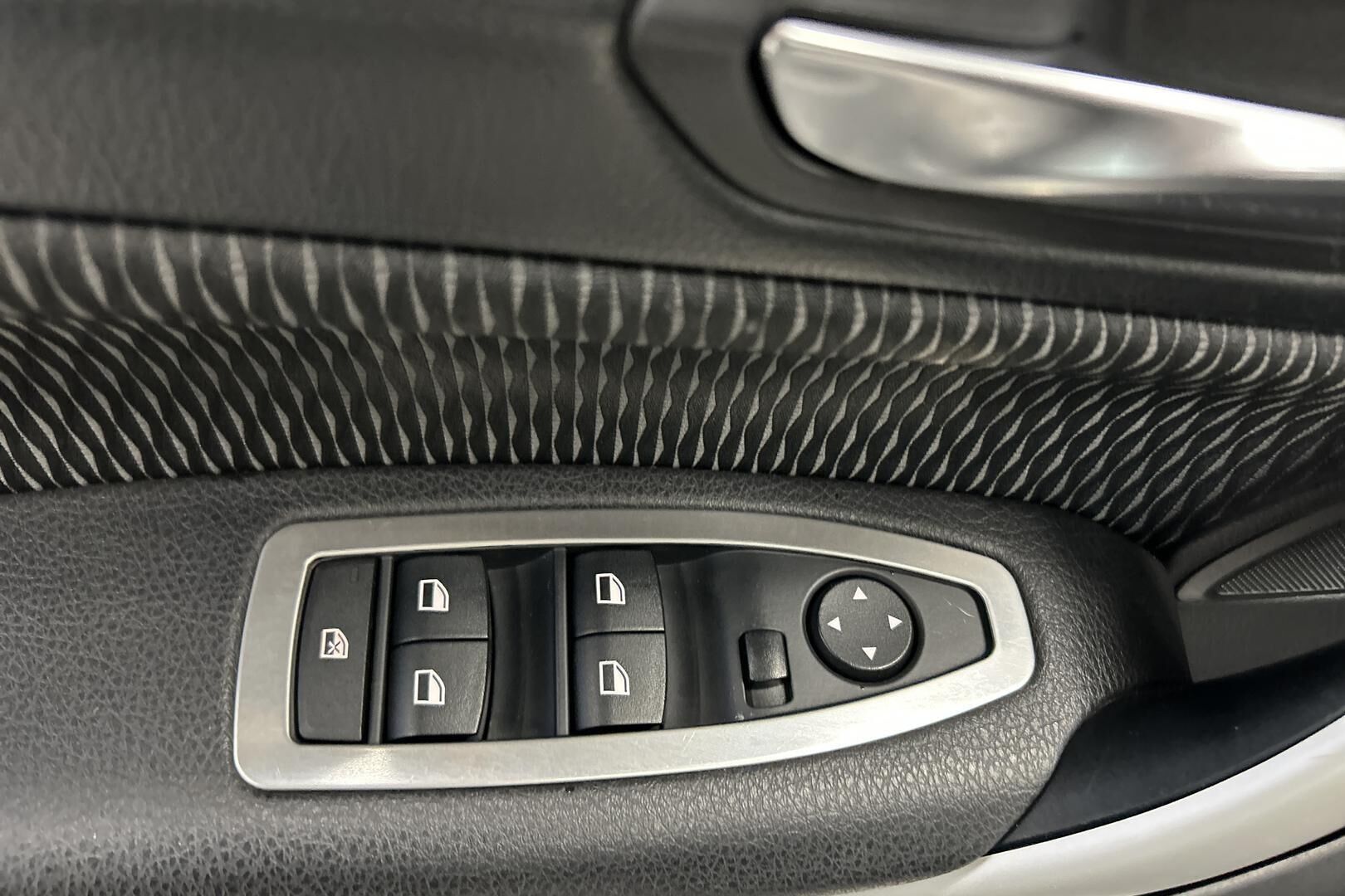 BMW 1-SARJA iso kuva 12