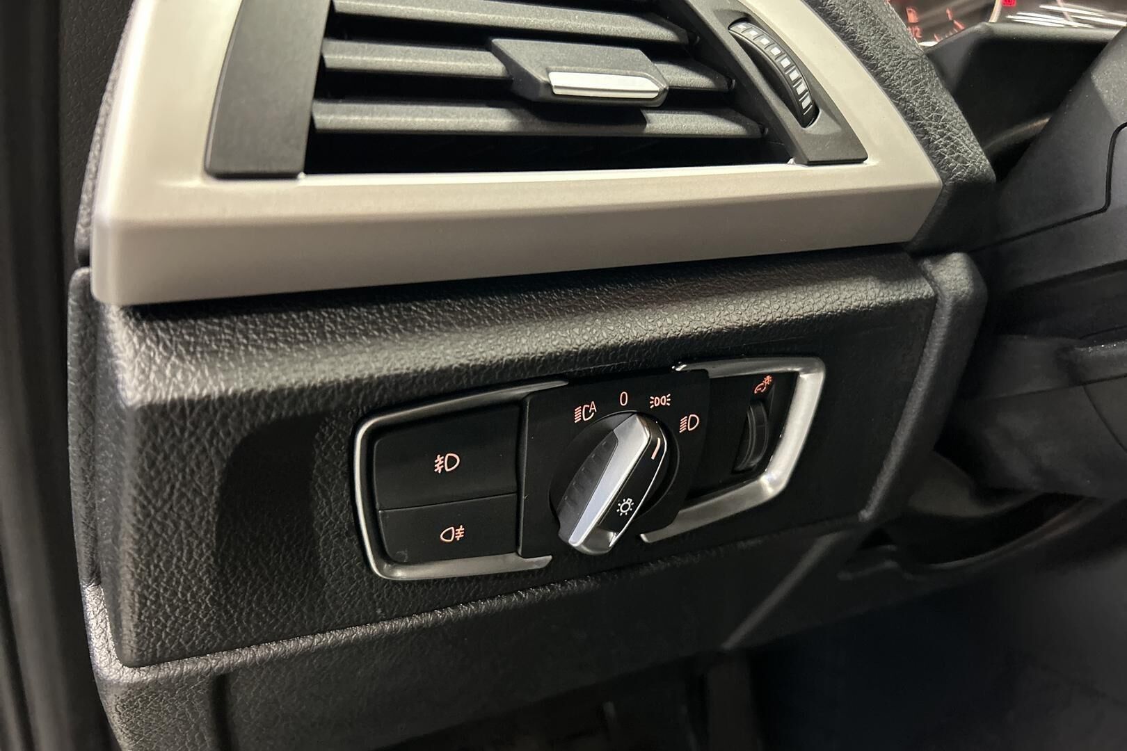 BMW 1-SARJA iso kuva 13