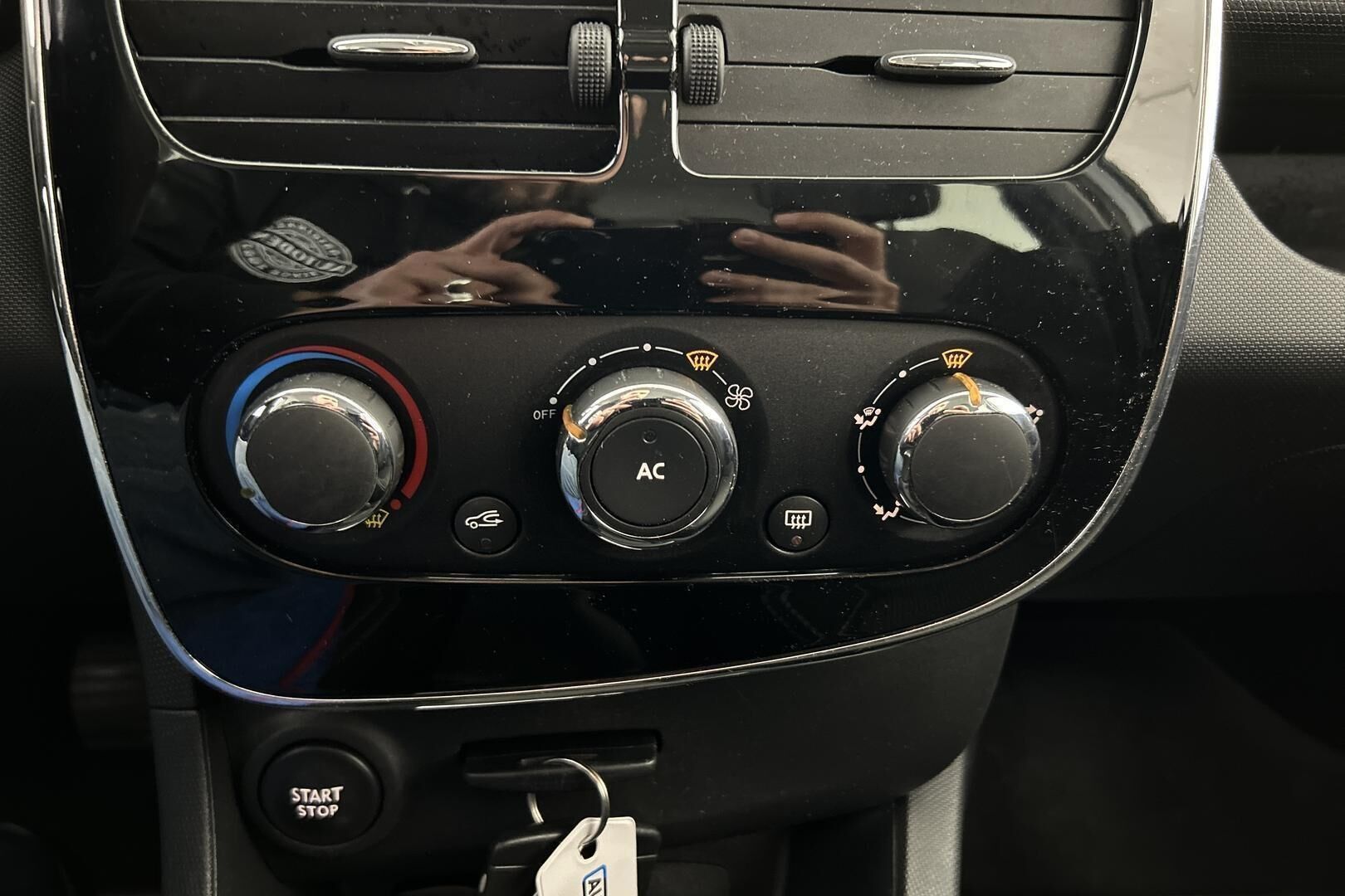 Renault Clio iso kuva 18