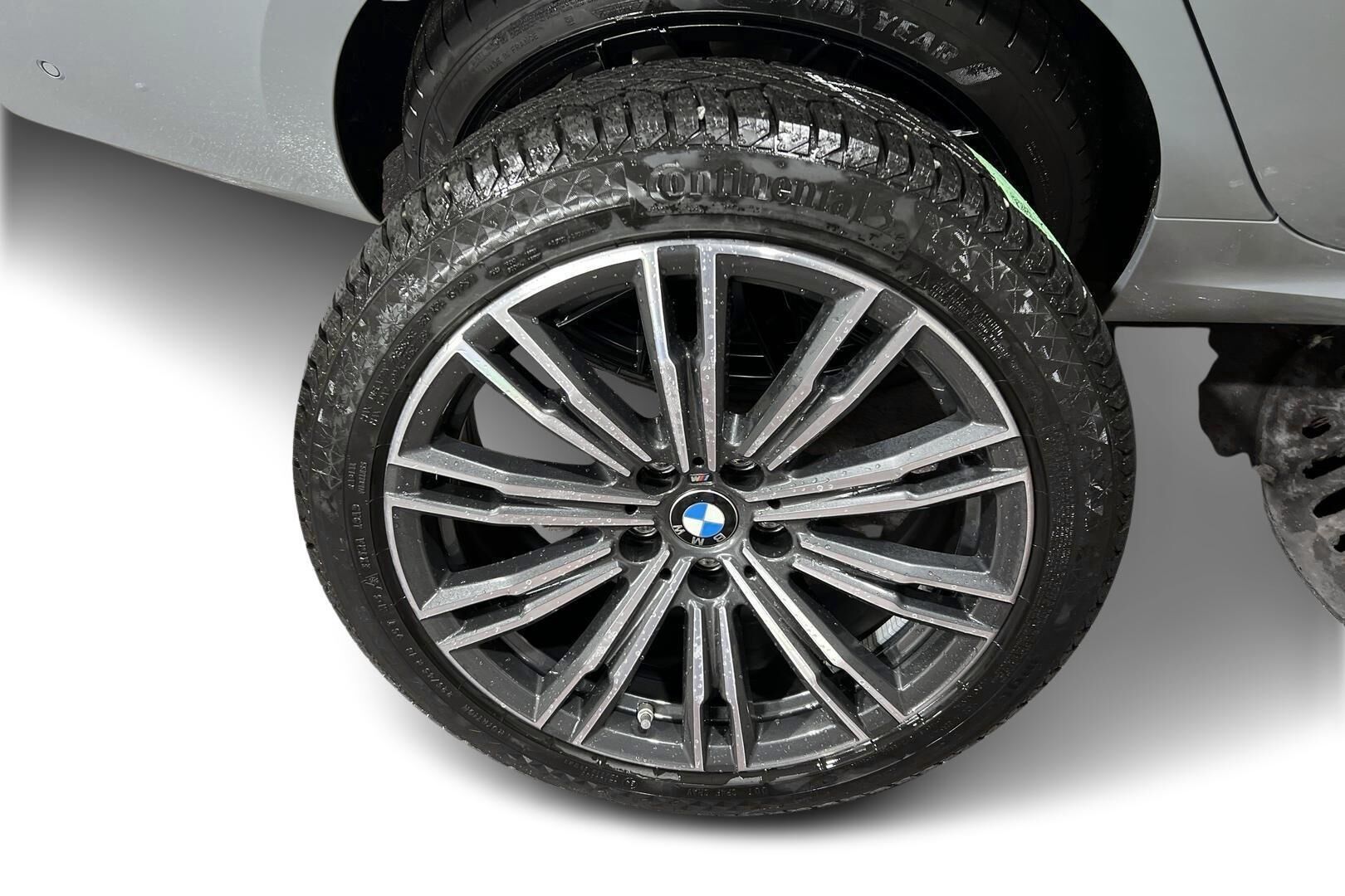 BMW 3-sarja iso kuva 12
