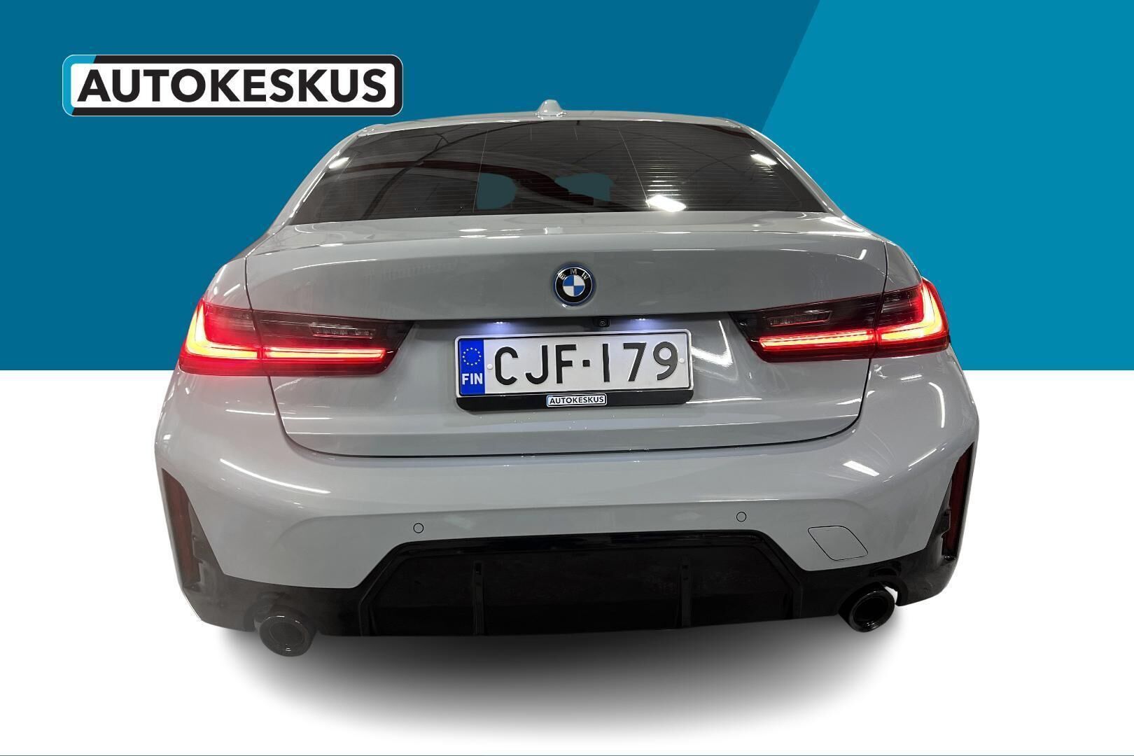 BMW 330 2024, bild 6/24