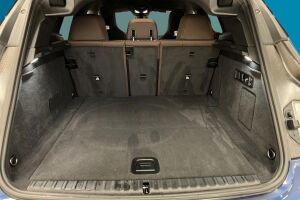 BMW iX esikatselu 11