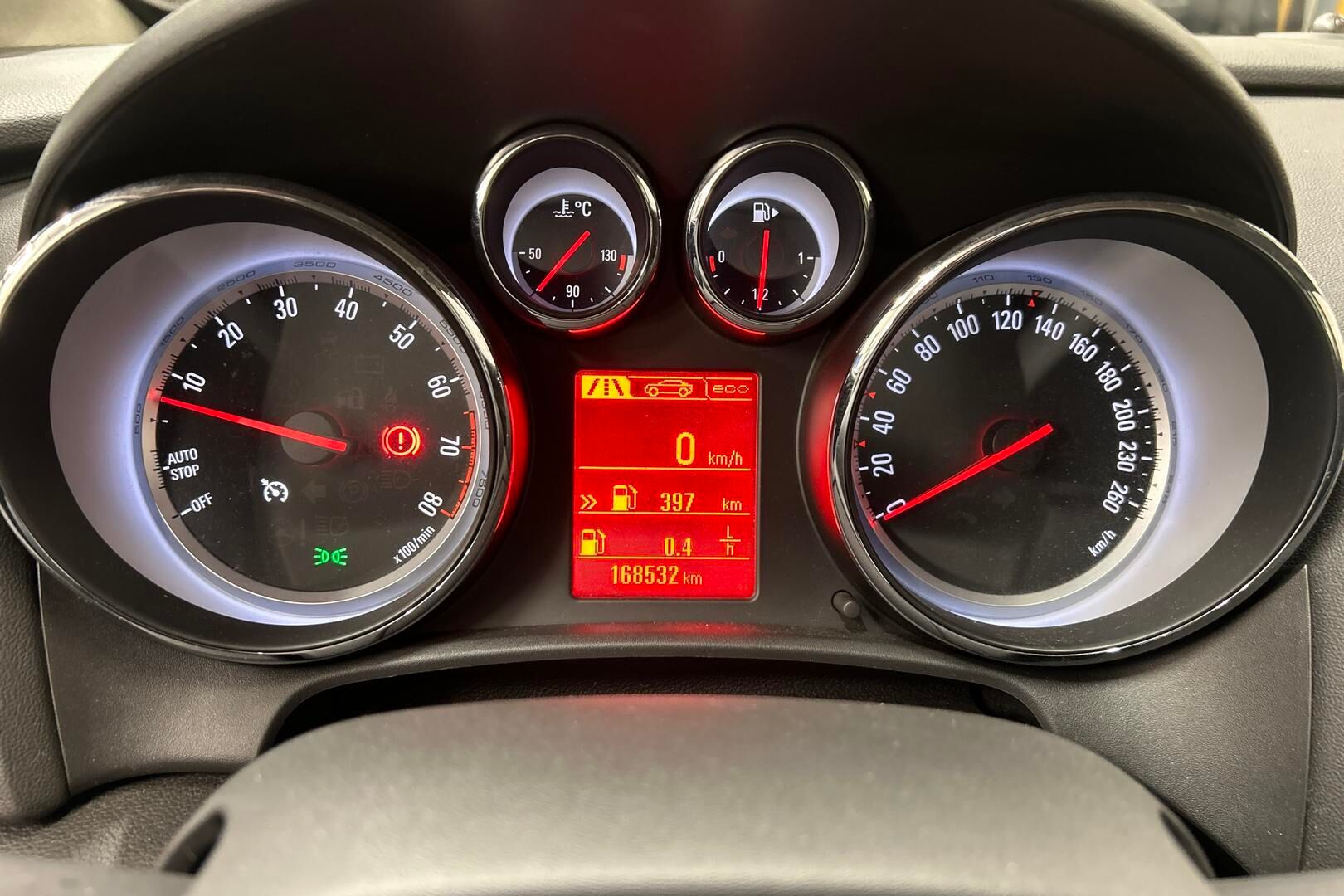 Opel Astra iso kuva 12