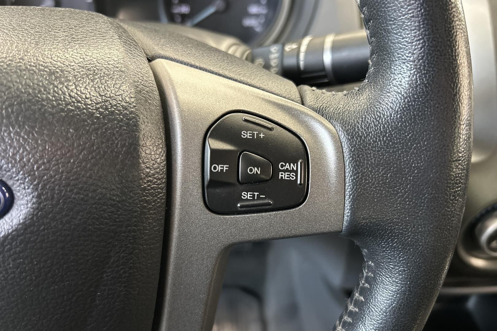 Ford Ranger iso kuva 21