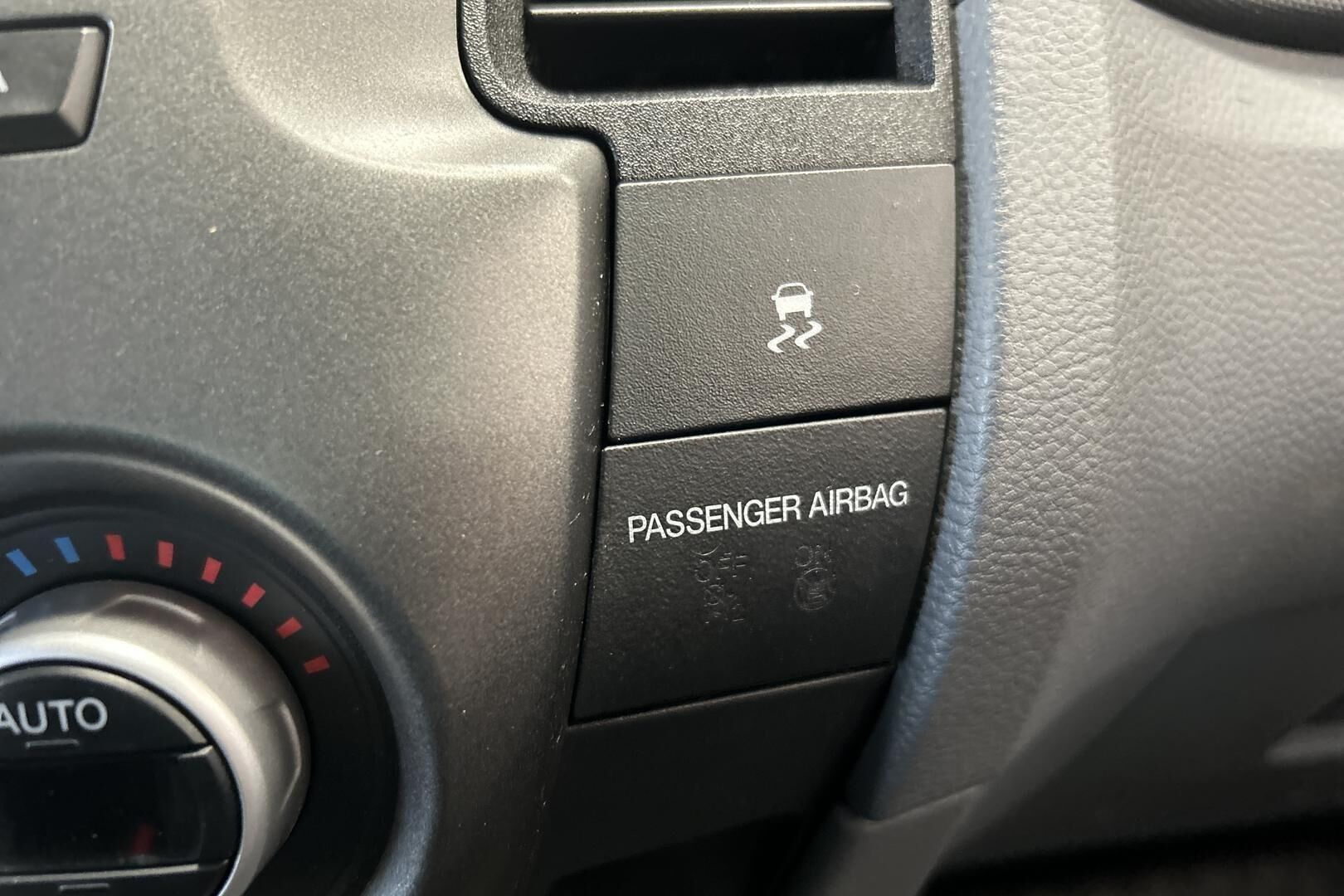 Ford Ranger iso kuva 22