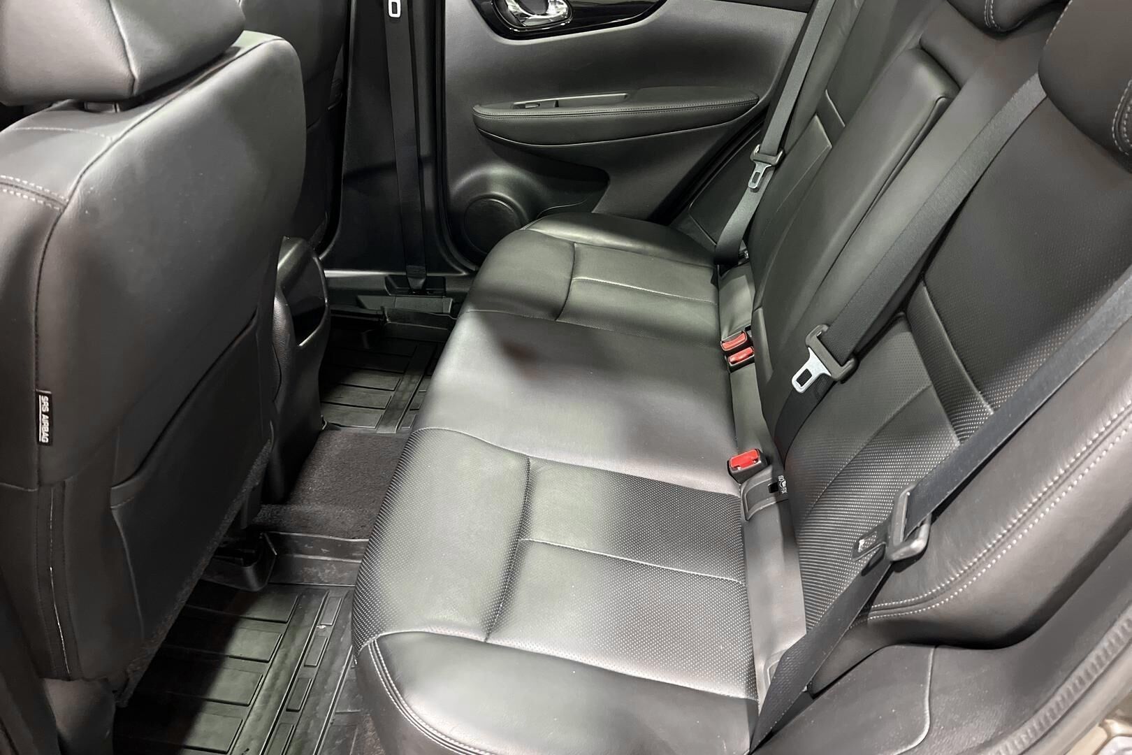 Nissan Qashqai iso kuva 10
