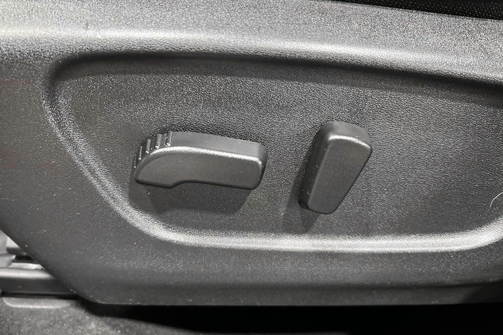 Nissan Qashqai iso kuva 14