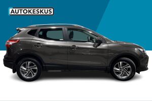 Nissan Qashqai esikatselu 4