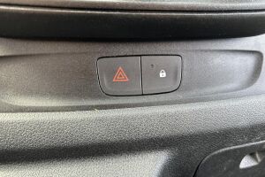 Renault Trafic esikatselu 16