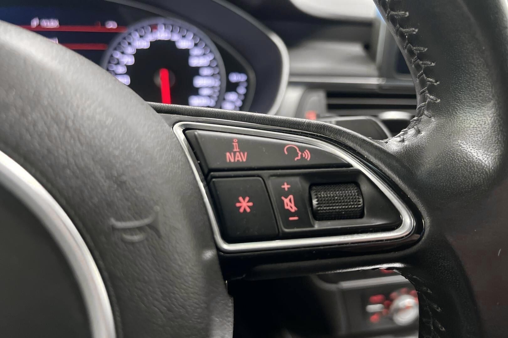 Audi A6 iso kuva 14