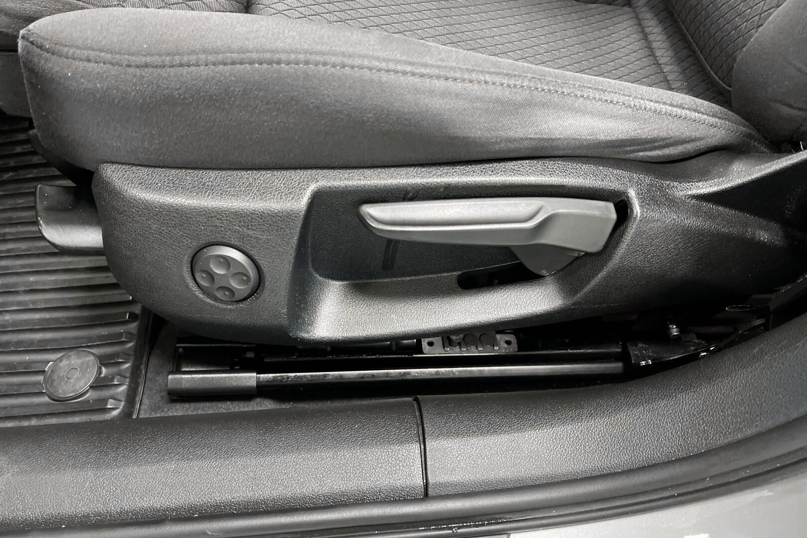 Audi A6 iso kuva 15