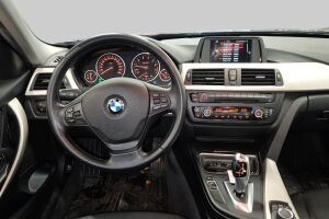 BMW 3-SARJA esikatselu 2