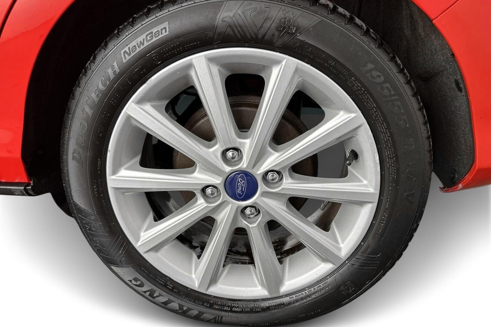 Ford B-Max iso kuva 13