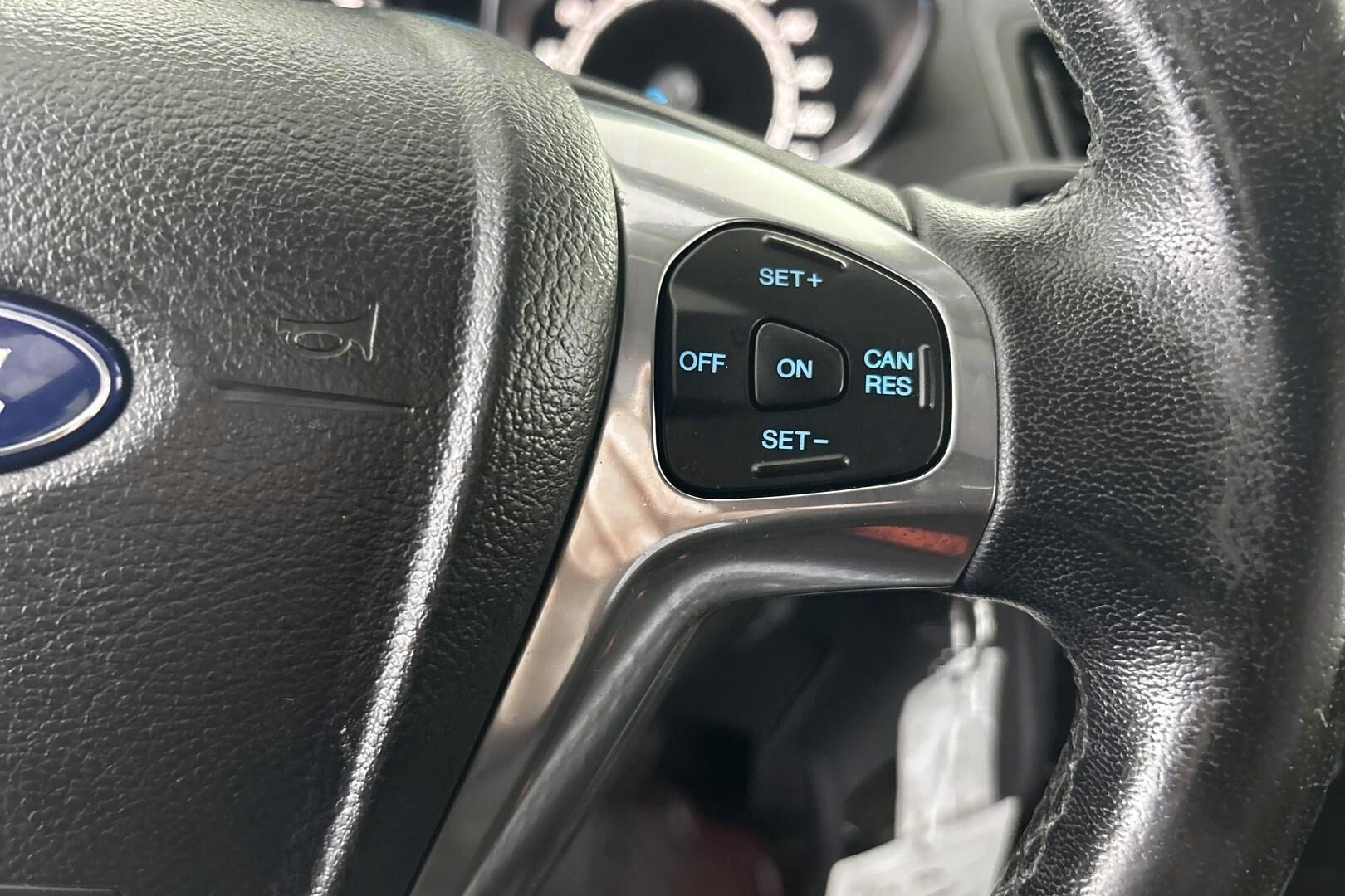 Ford B-Max iso kuva 19
