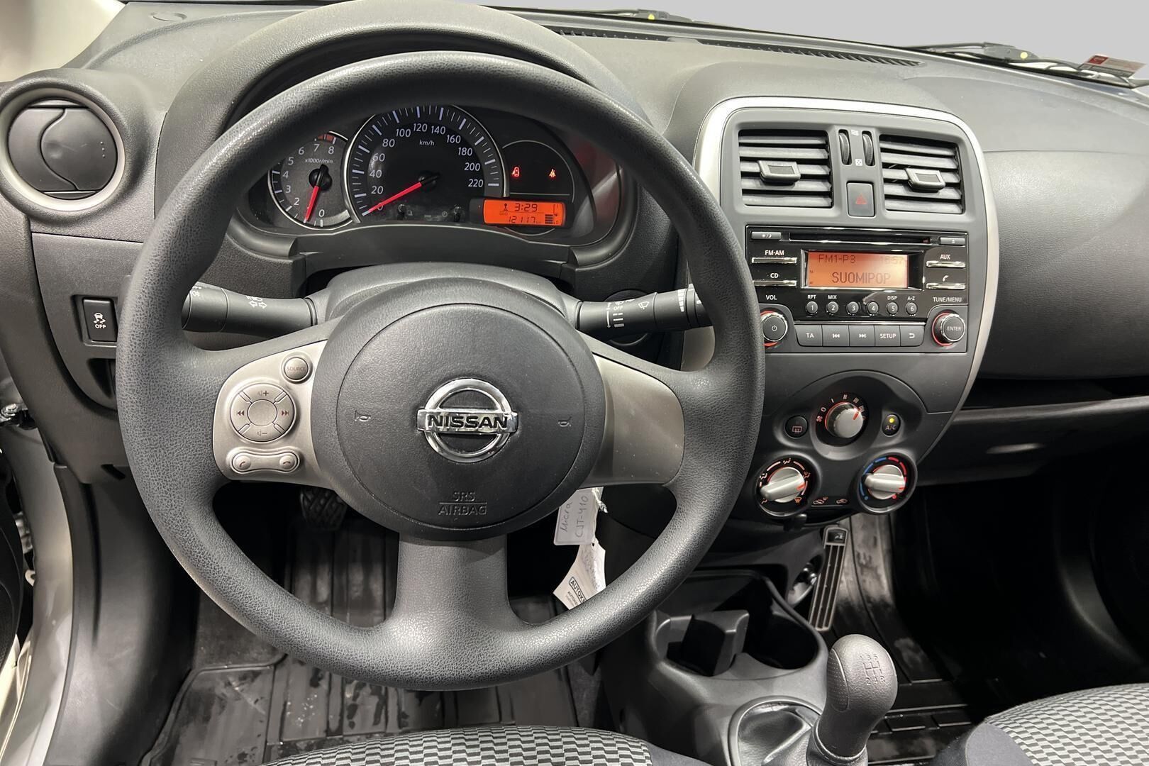 Nissan Micra iso kuva 22