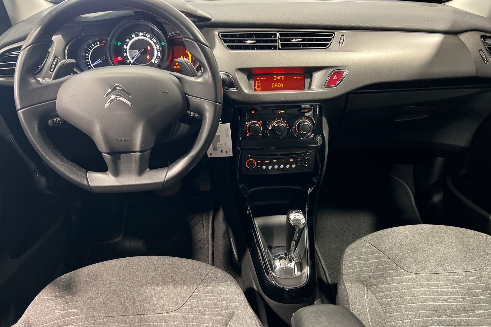 Citroen C3 iso kuva 14