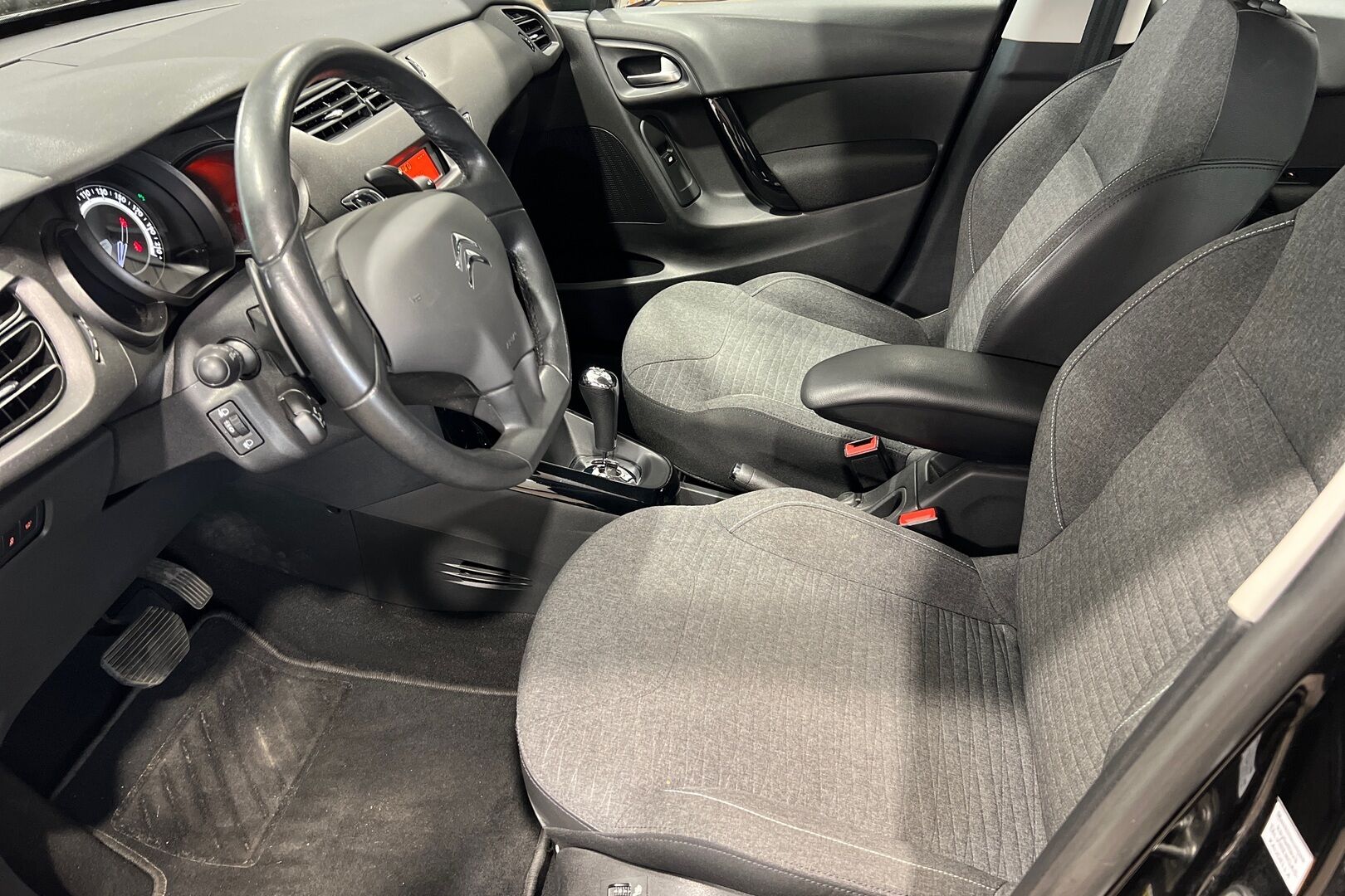 Citroen C3 iso kuva 3