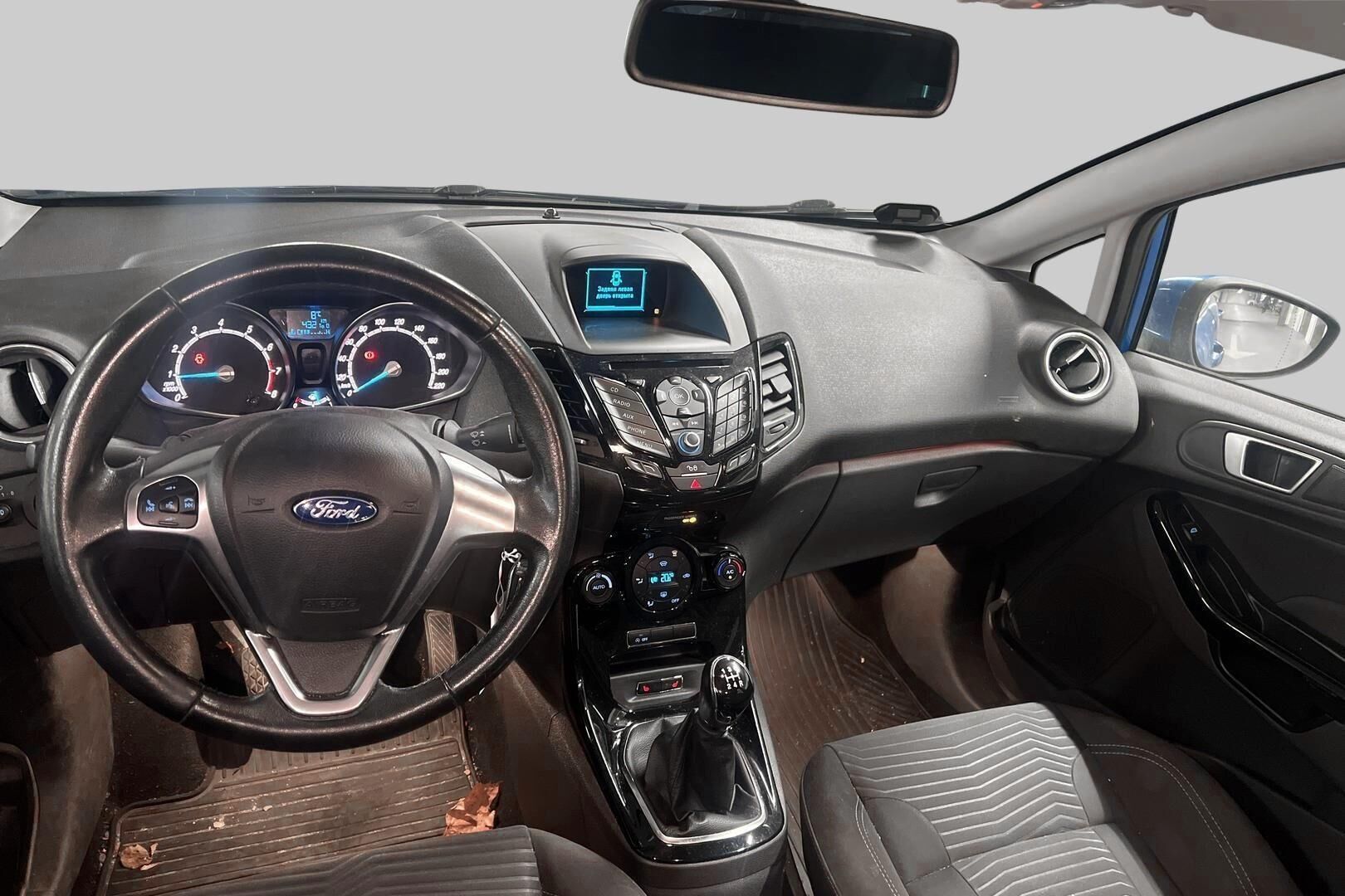 Ford Fiesta iso kuva 2