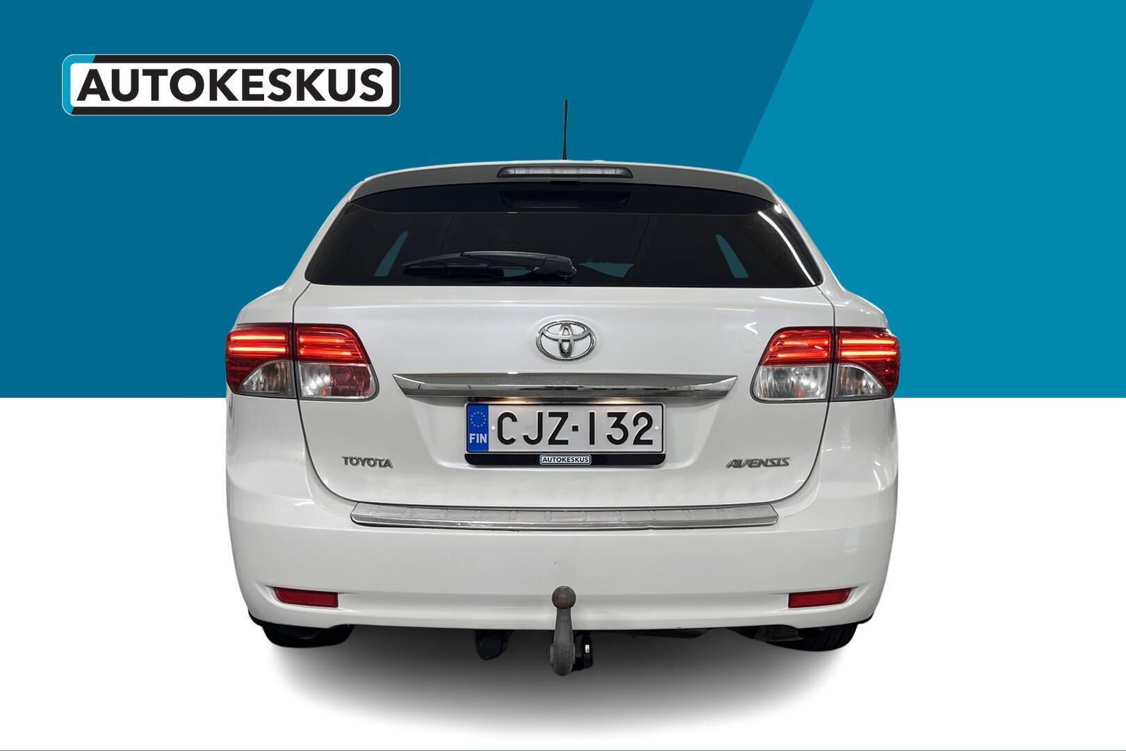 Toyota Avensis iso kuva 6