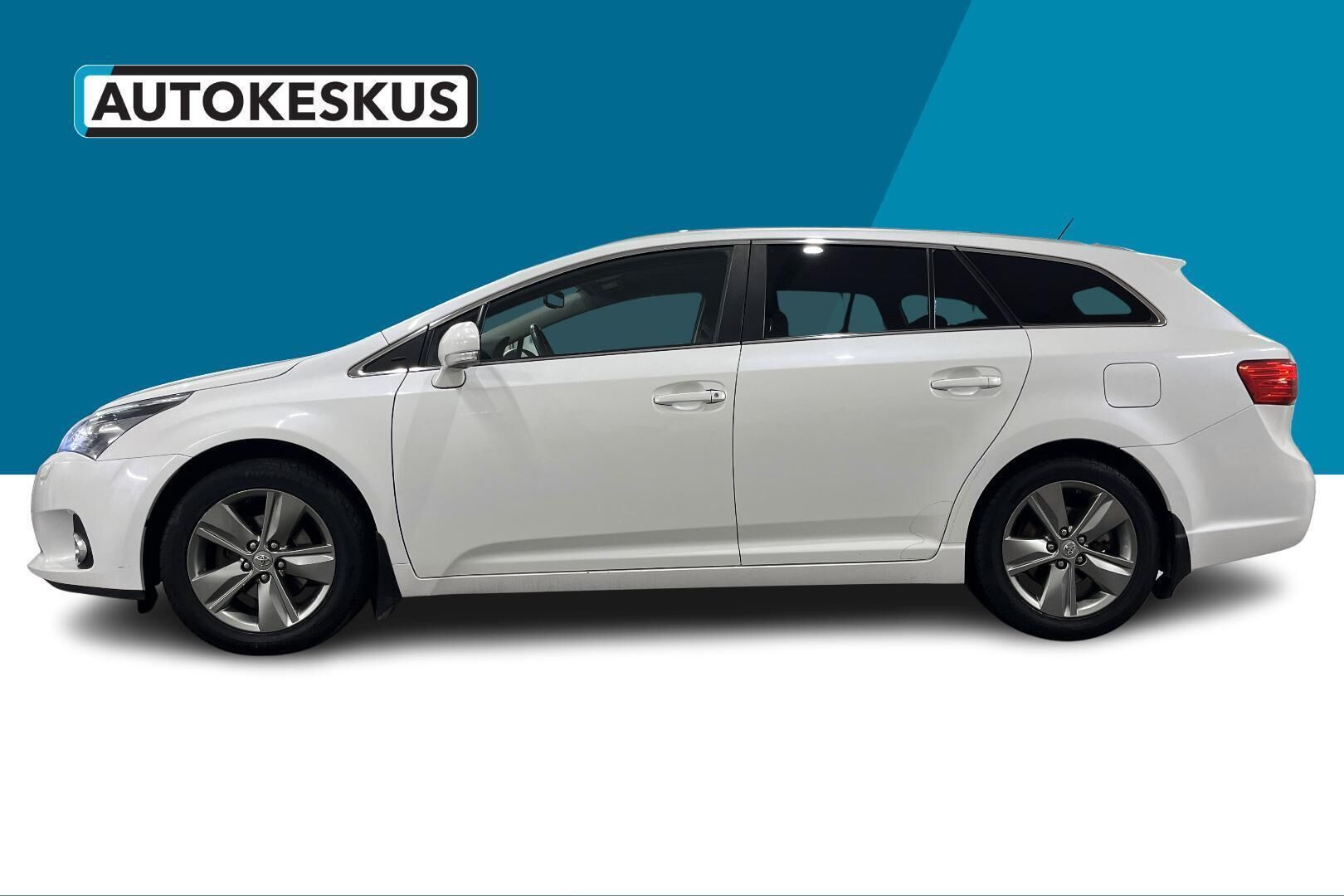Toyota Avensis iso kuva 8