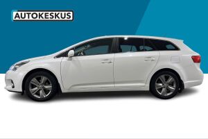 Toyota Avensis esikatselu 8