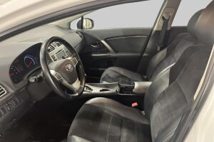Toyota Avensis esikatselu 9