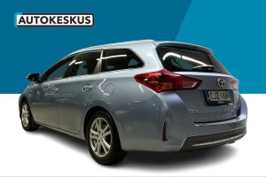 Toyota Auris esikatselu 6